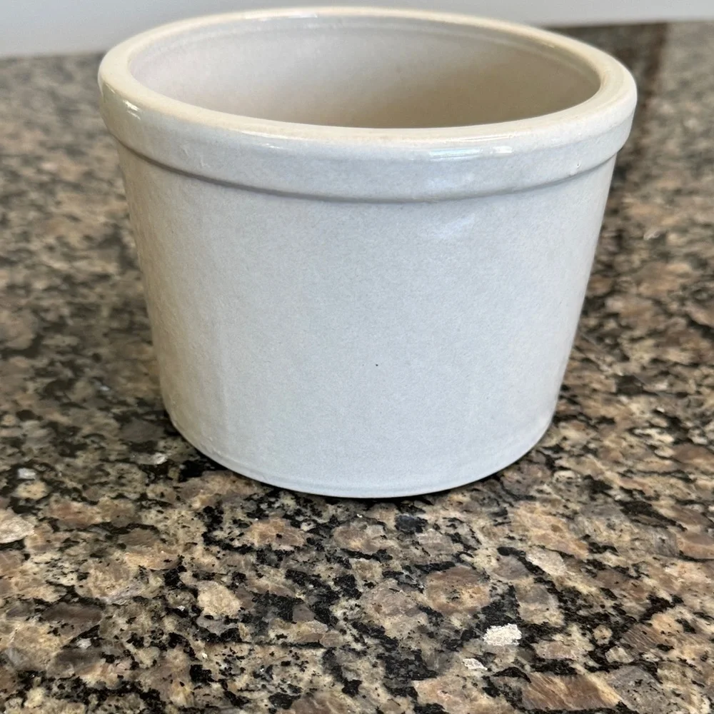 Marshall Field's rare vintage Christmas 1985 Stoneware Crock EUC